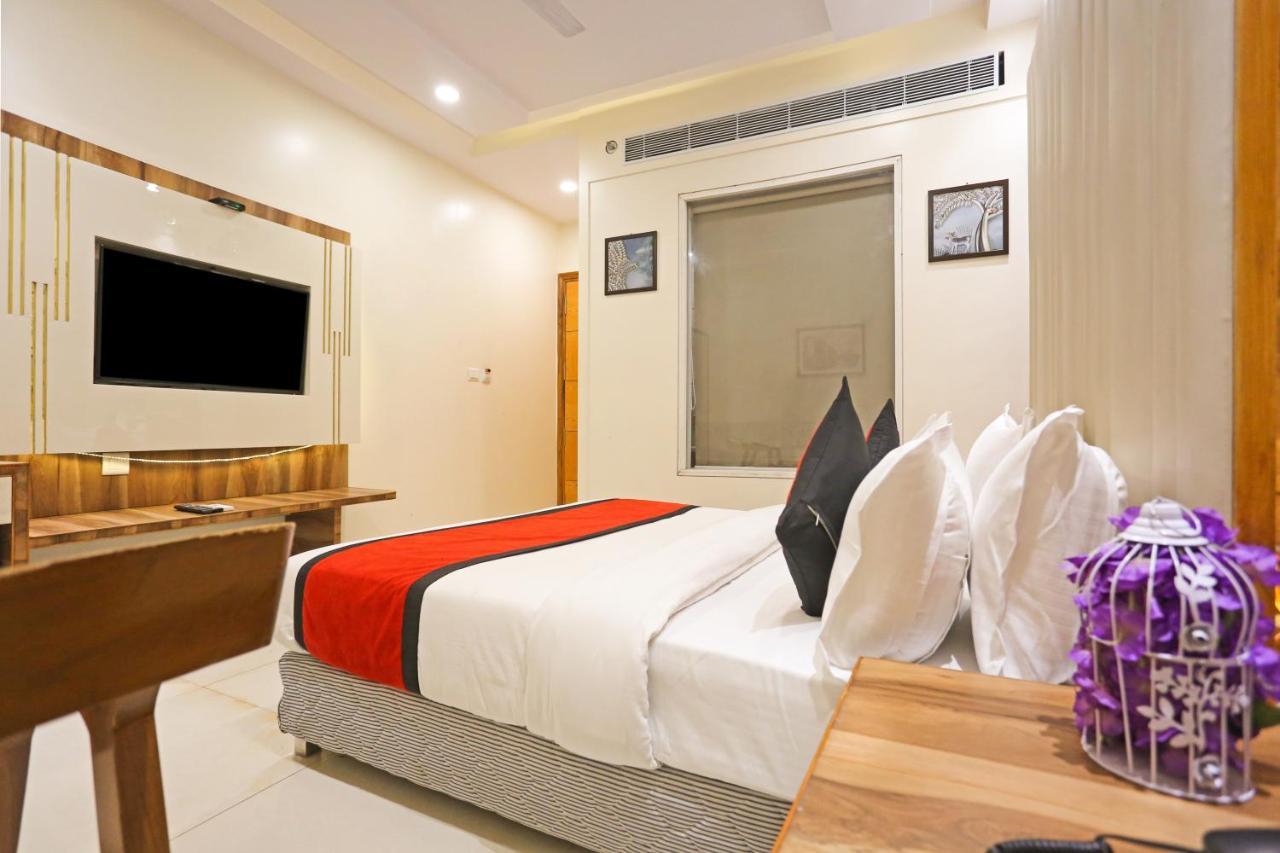 Frank Stay-Newly Built Worth -2Mins Walk From Rk Ashram Metro Satation New Delhi Ngoại thất bức ảnh